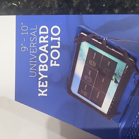 Polaroid Blue 9" - 10" Universal Keyboard Folio Stand w/Micro USB connectivity - Picture 2 of 10